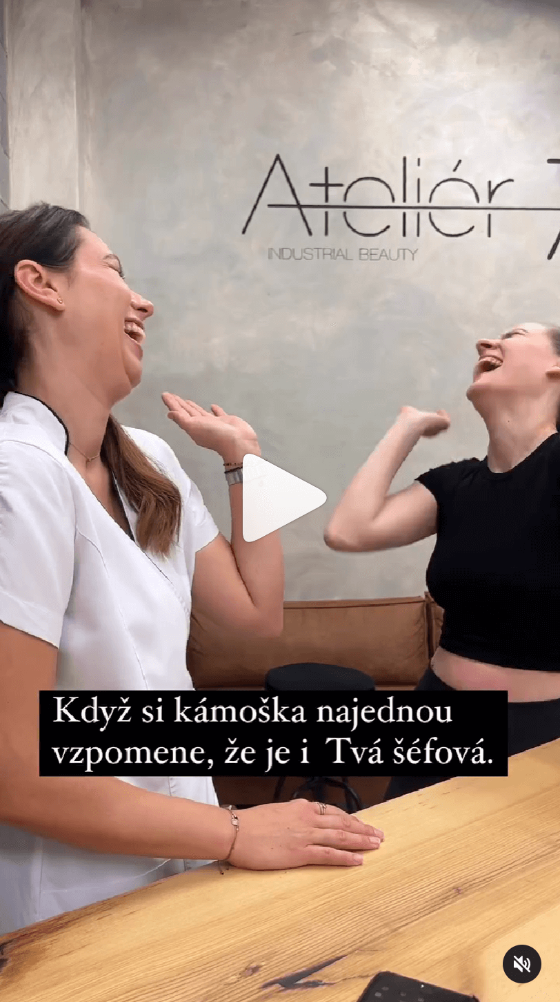 Od každého trochu. Instagram Ateliéru 7 kombinuje zpravodajství o novinkách v salónu, nauku z oboru i srandičky. Zdroj @salon-atelier7